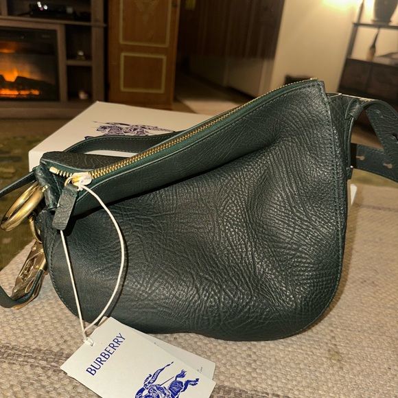 Burberry knight bag - Picture 1 of 9